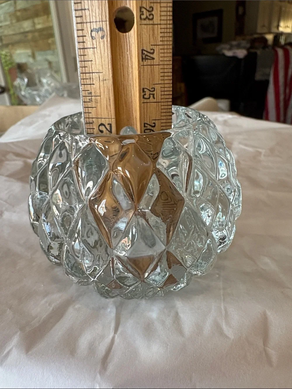 Source Unknown Clear Diamond-Pattern Glass Vase